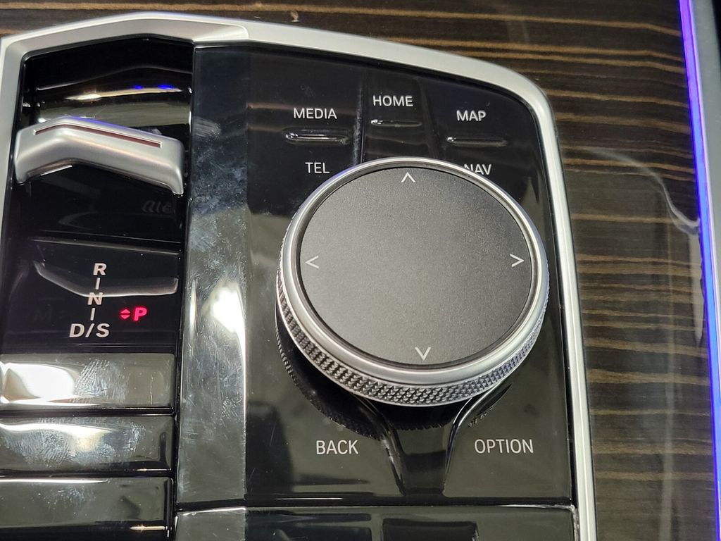 Vehicle image 23 of 35