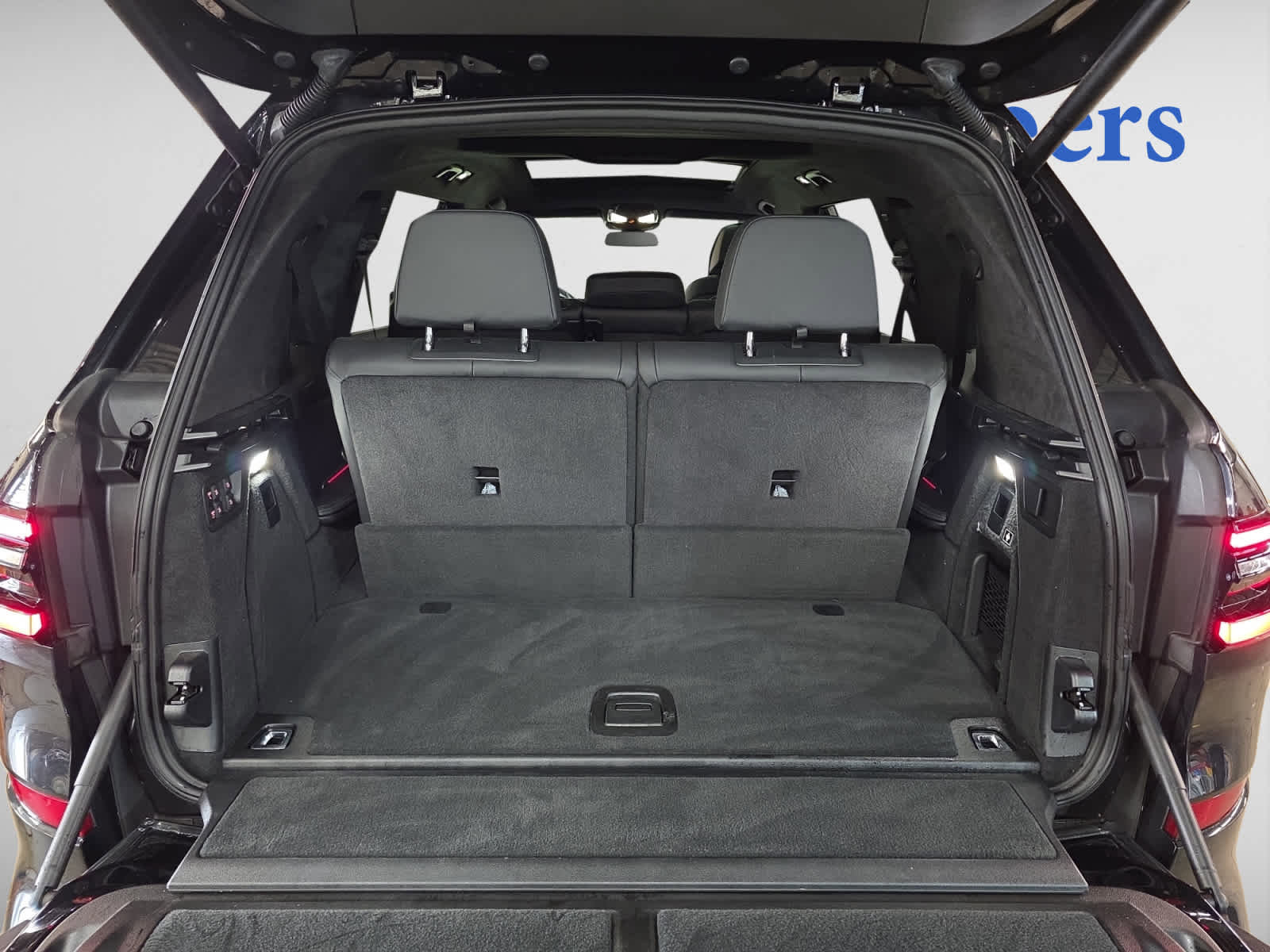 Vehicle image 8 of 20
