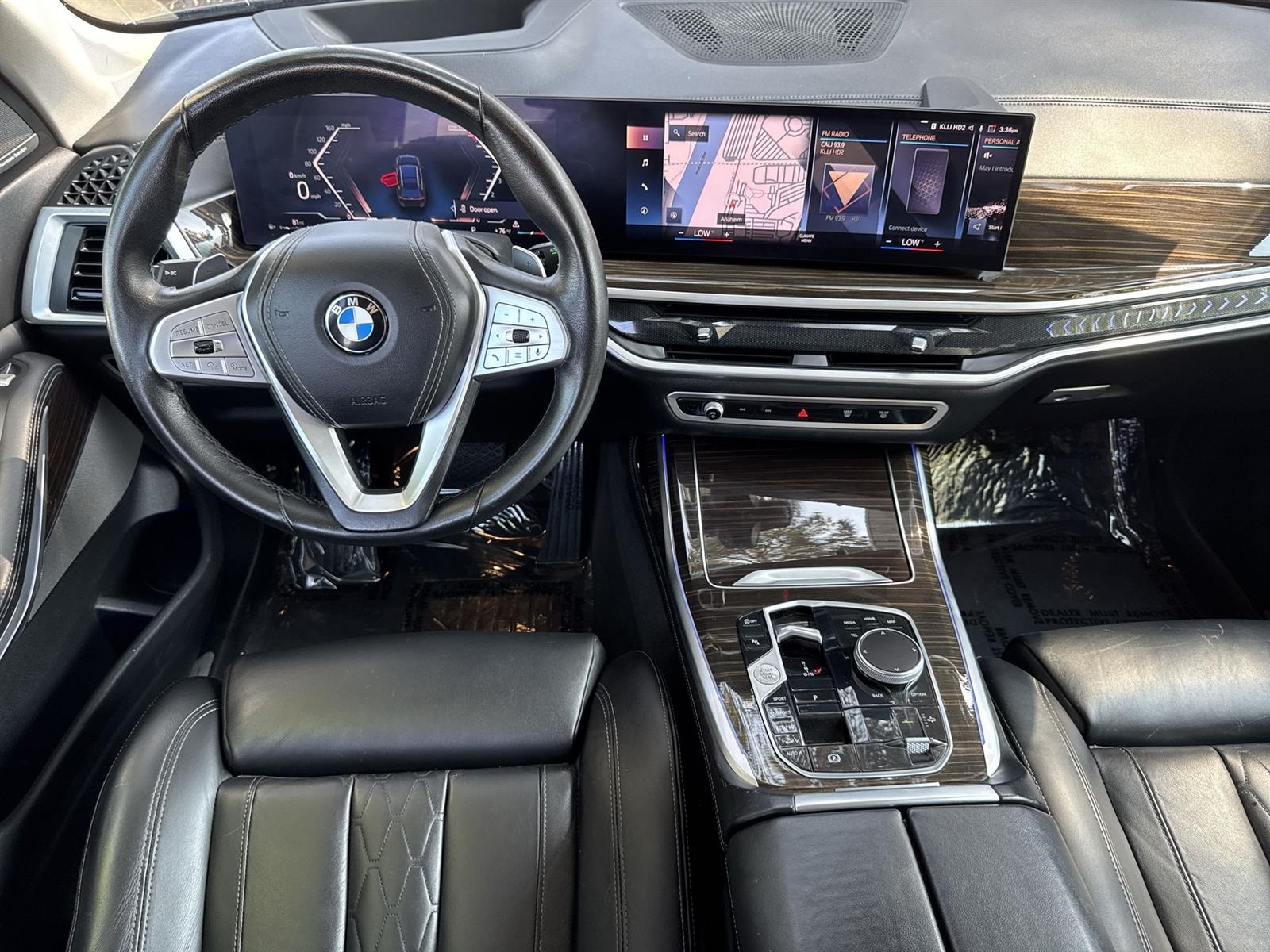 Vehicle image 9 of 39