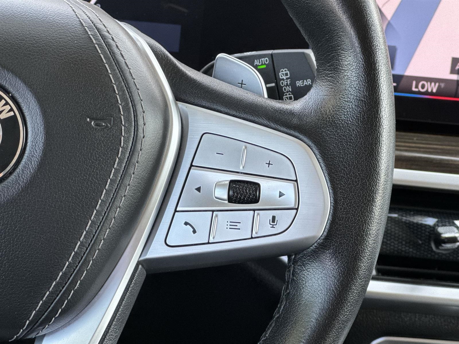 Vehicle image 12 of 39