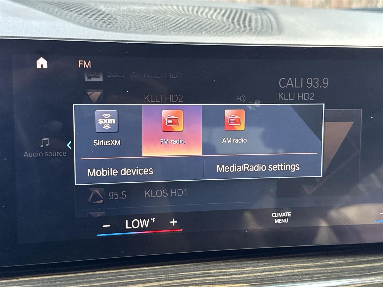 Vehicle image 17 of 39