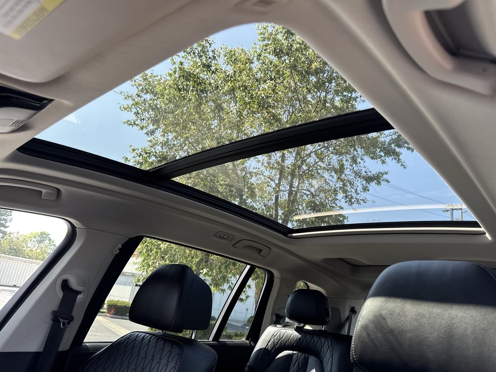Vehicle image 8 of 39