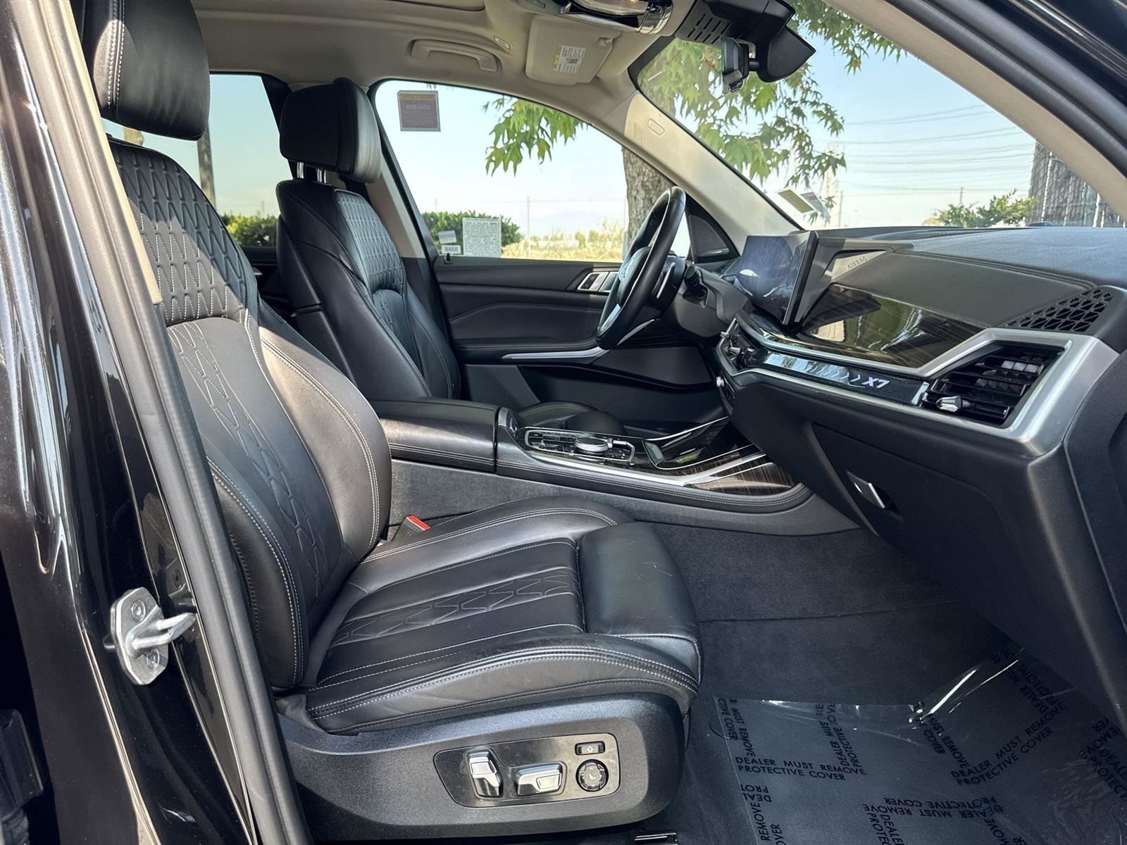 Vehicle image 36 of 39