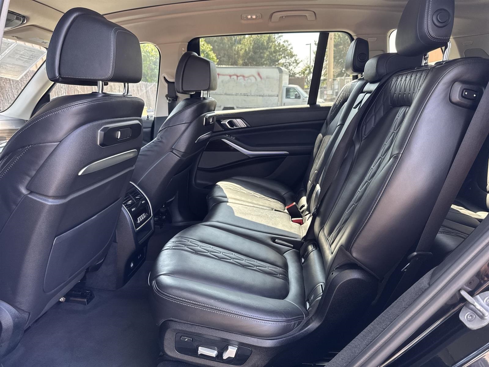 Vehicle image 28 of 39