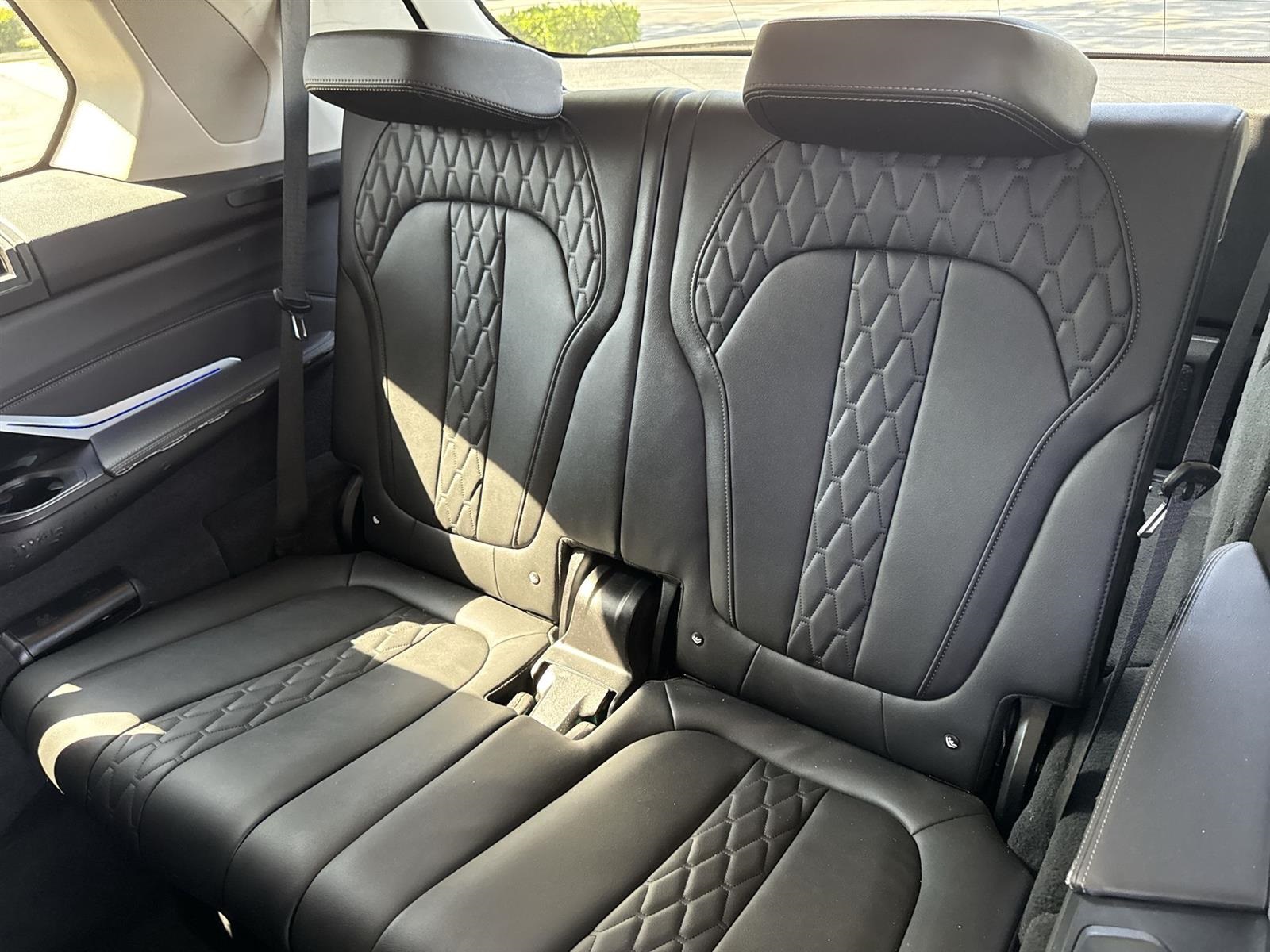 Vehicle image 29 of 39