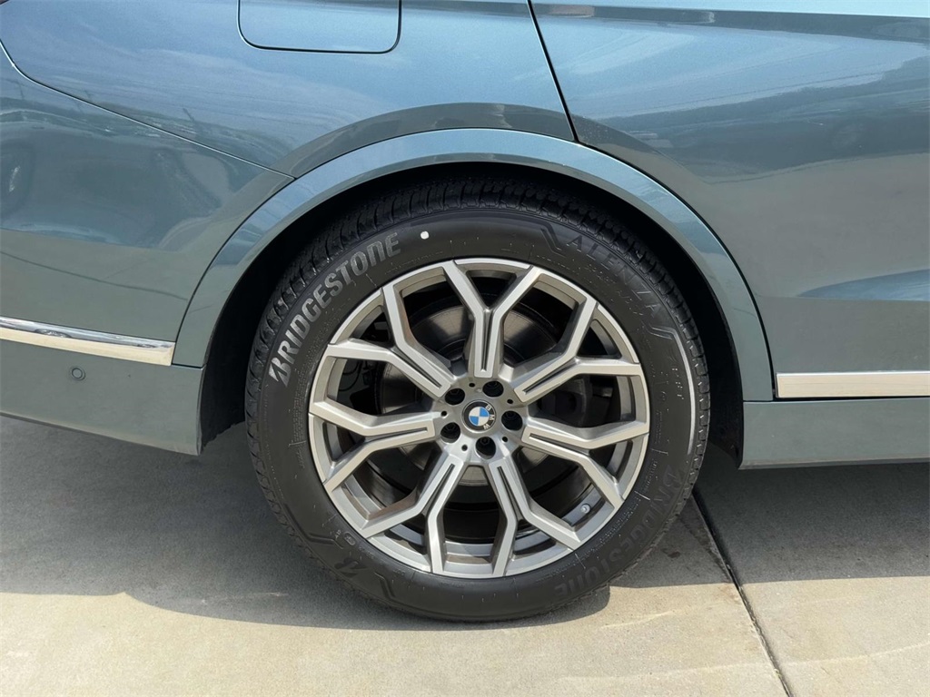 Vehicle image 7 of 20