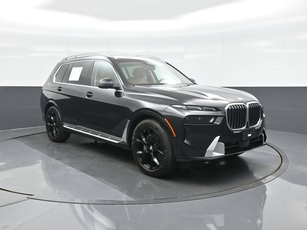 2023 BMW X7 xDrive40i Image 3 of 50