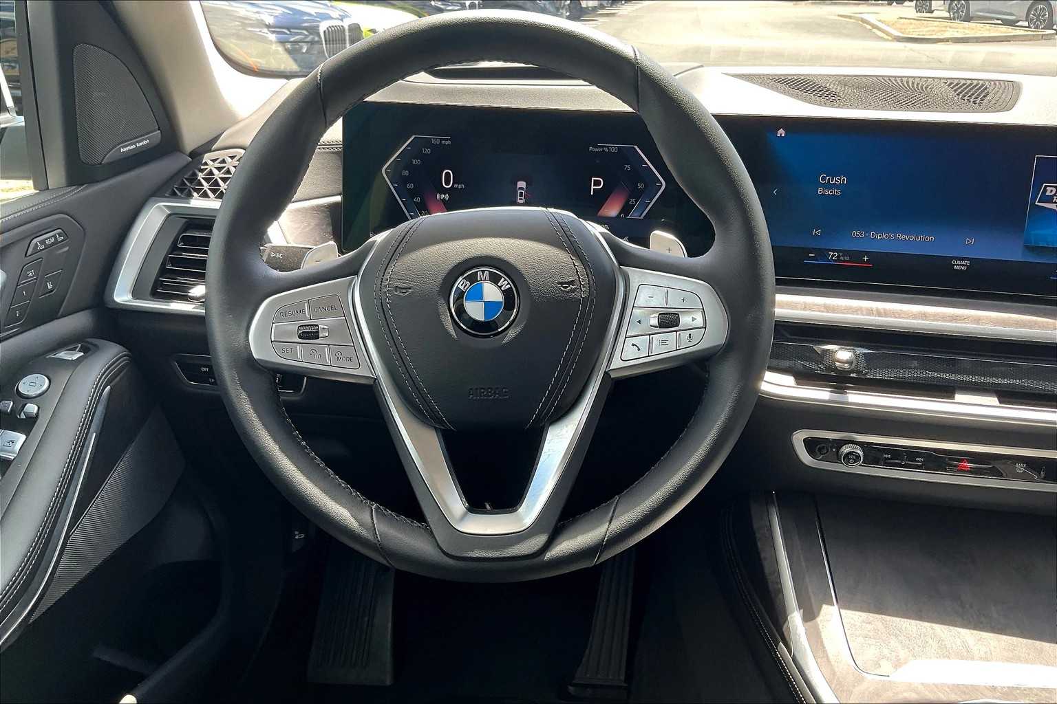 Vehicle image 7 of 33