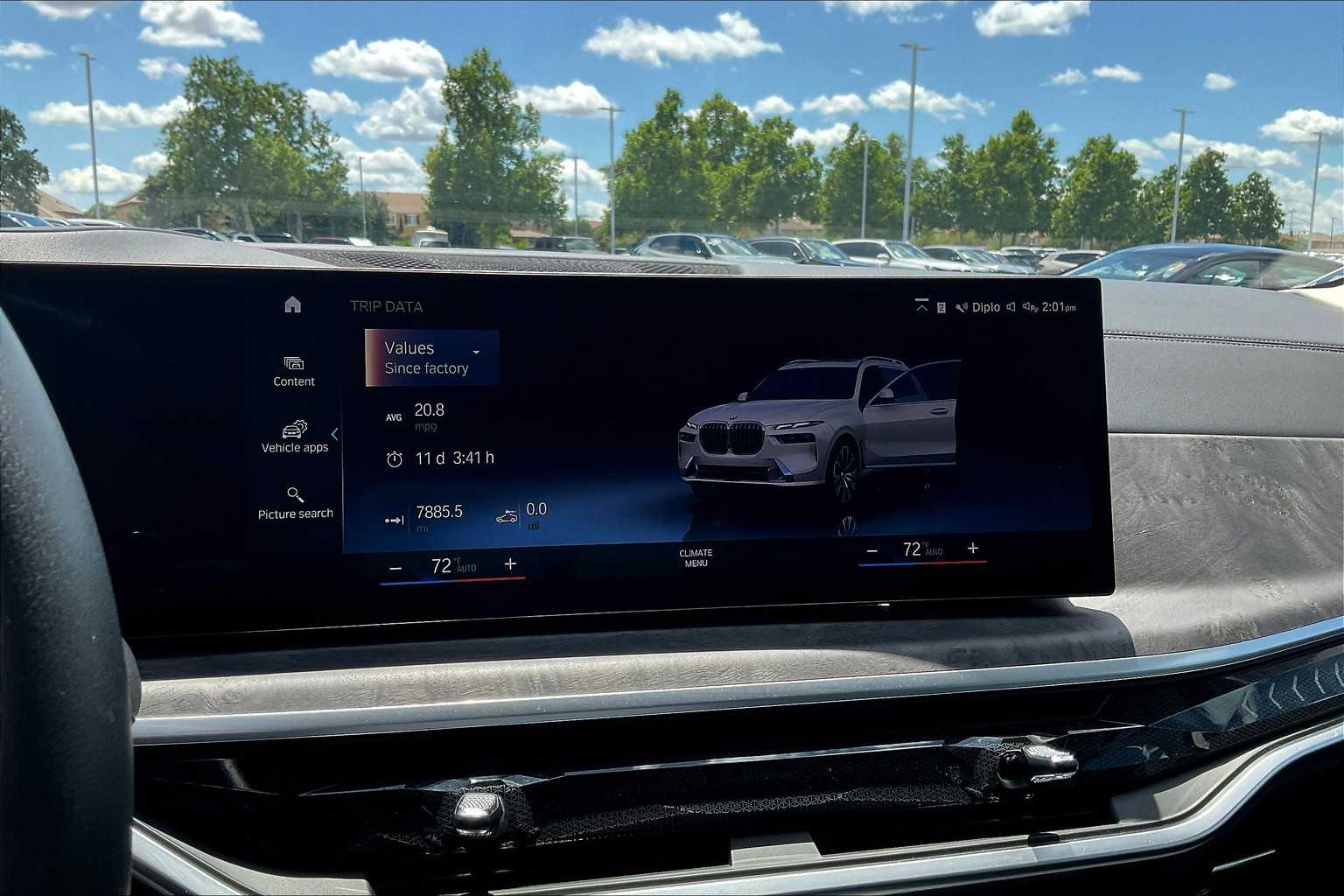 Vehicle image 19 of 33