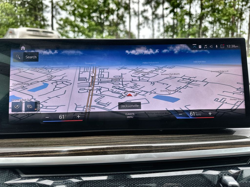 Vehicle image 14 of 36