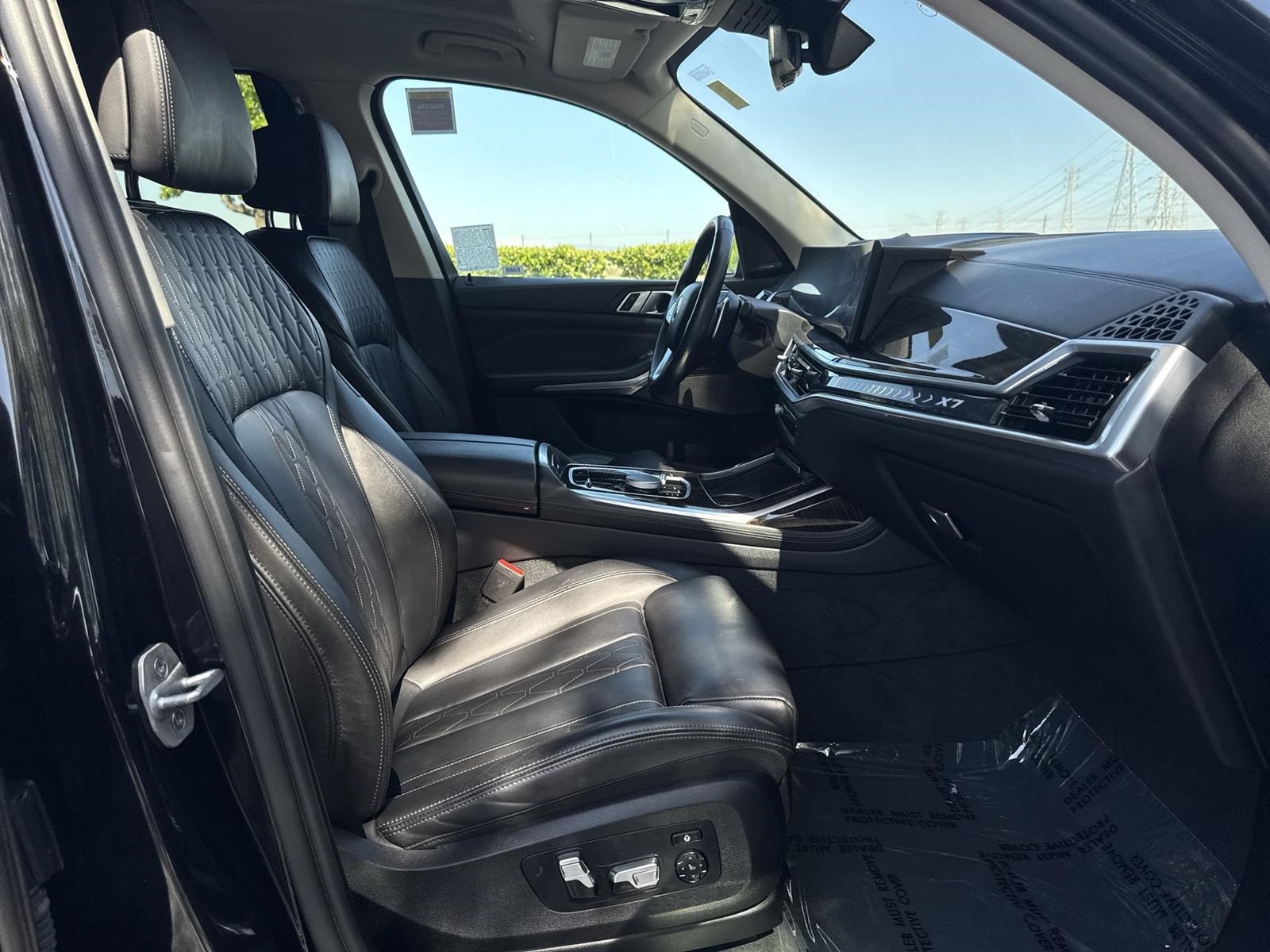 Vehicle image 33 of 36