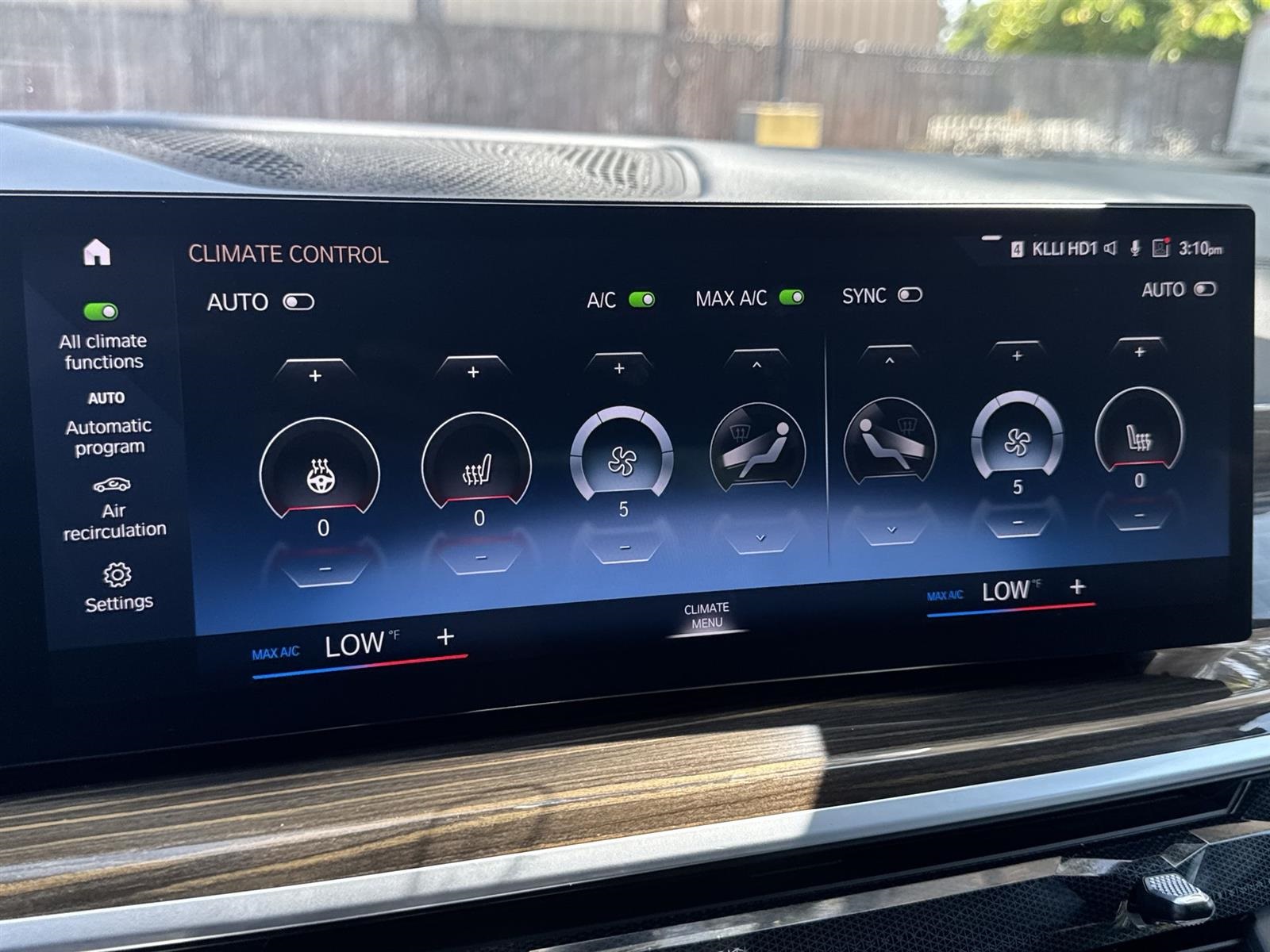 Vehicle image 14 of 36