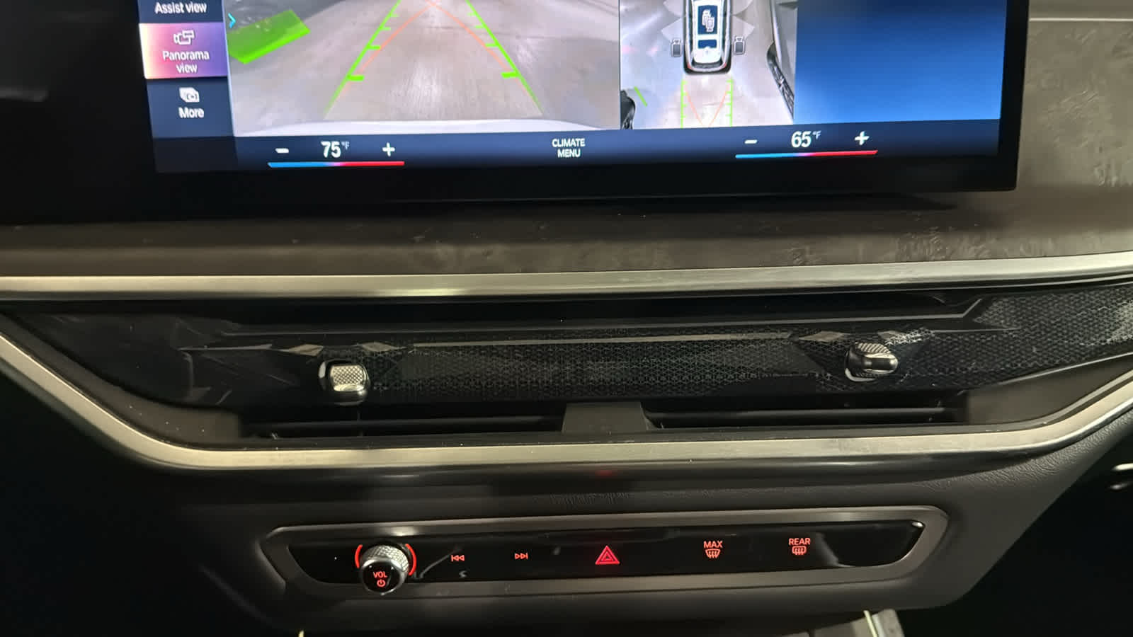 Vehicle image 19 of 34