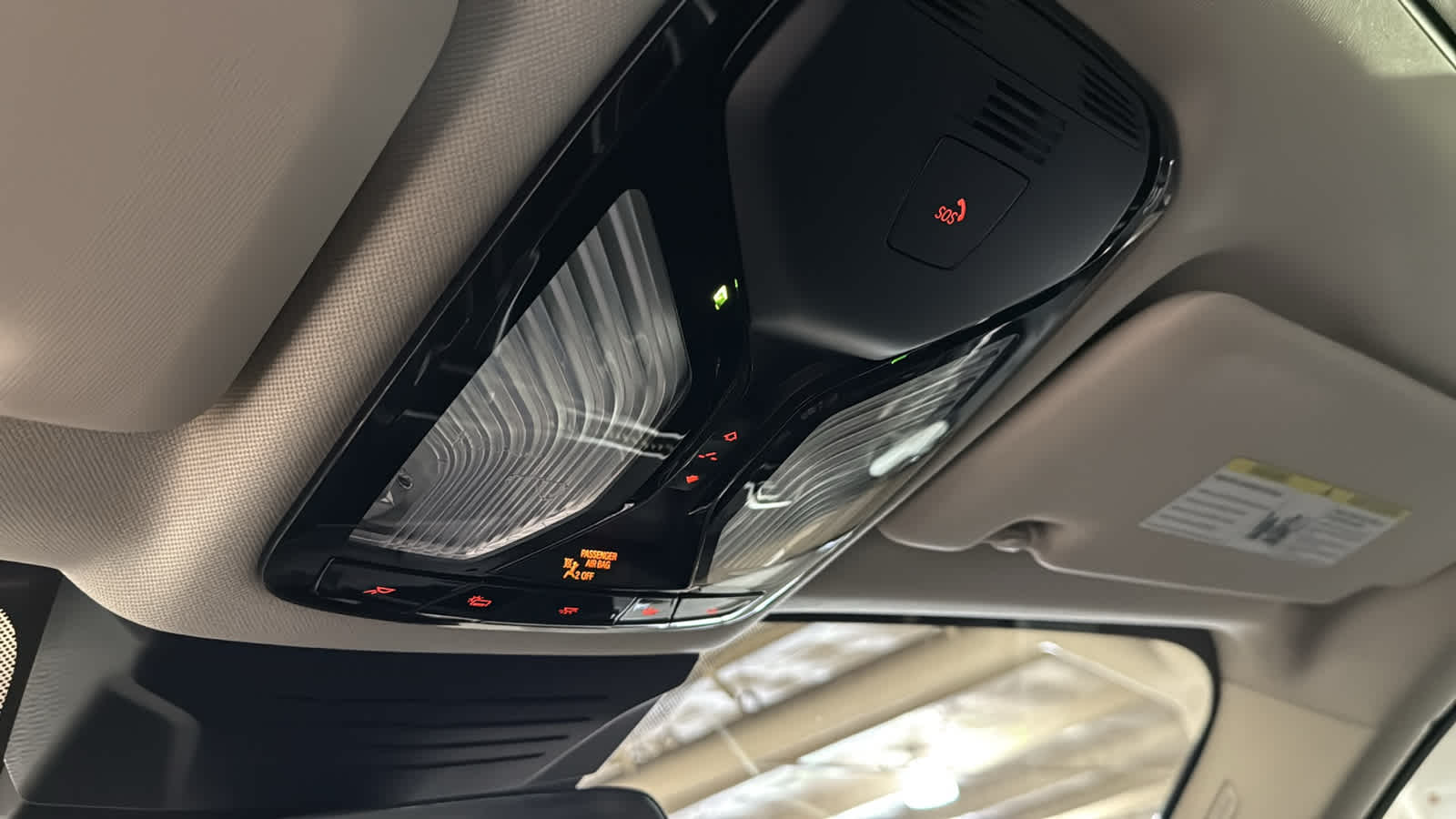 Vehicle image 21 of 34