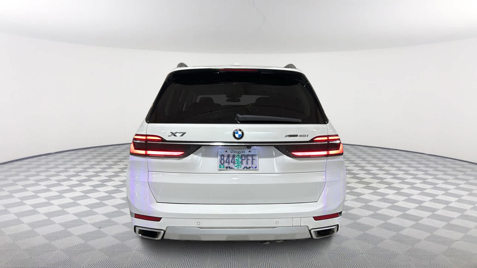 Vehicle image 3 of 34