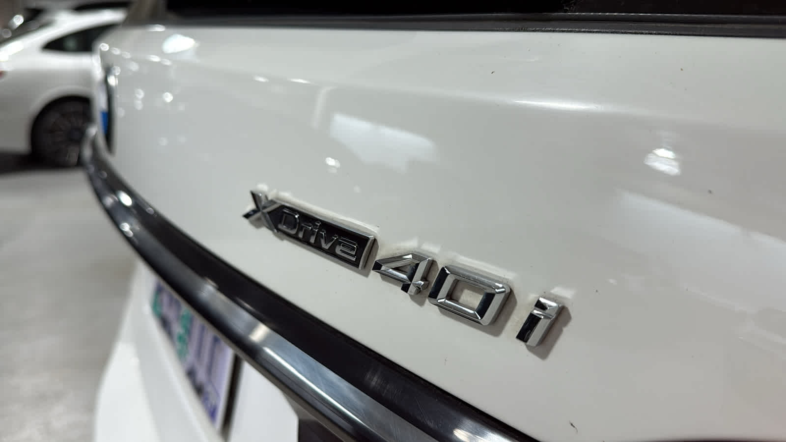 Vehicle image 8 of 34