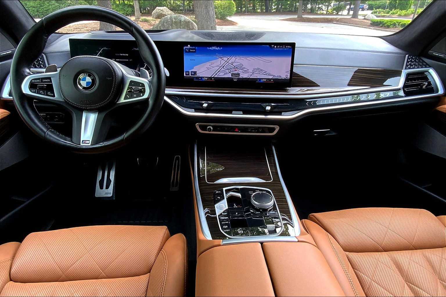 Vehicle image 15 of 31