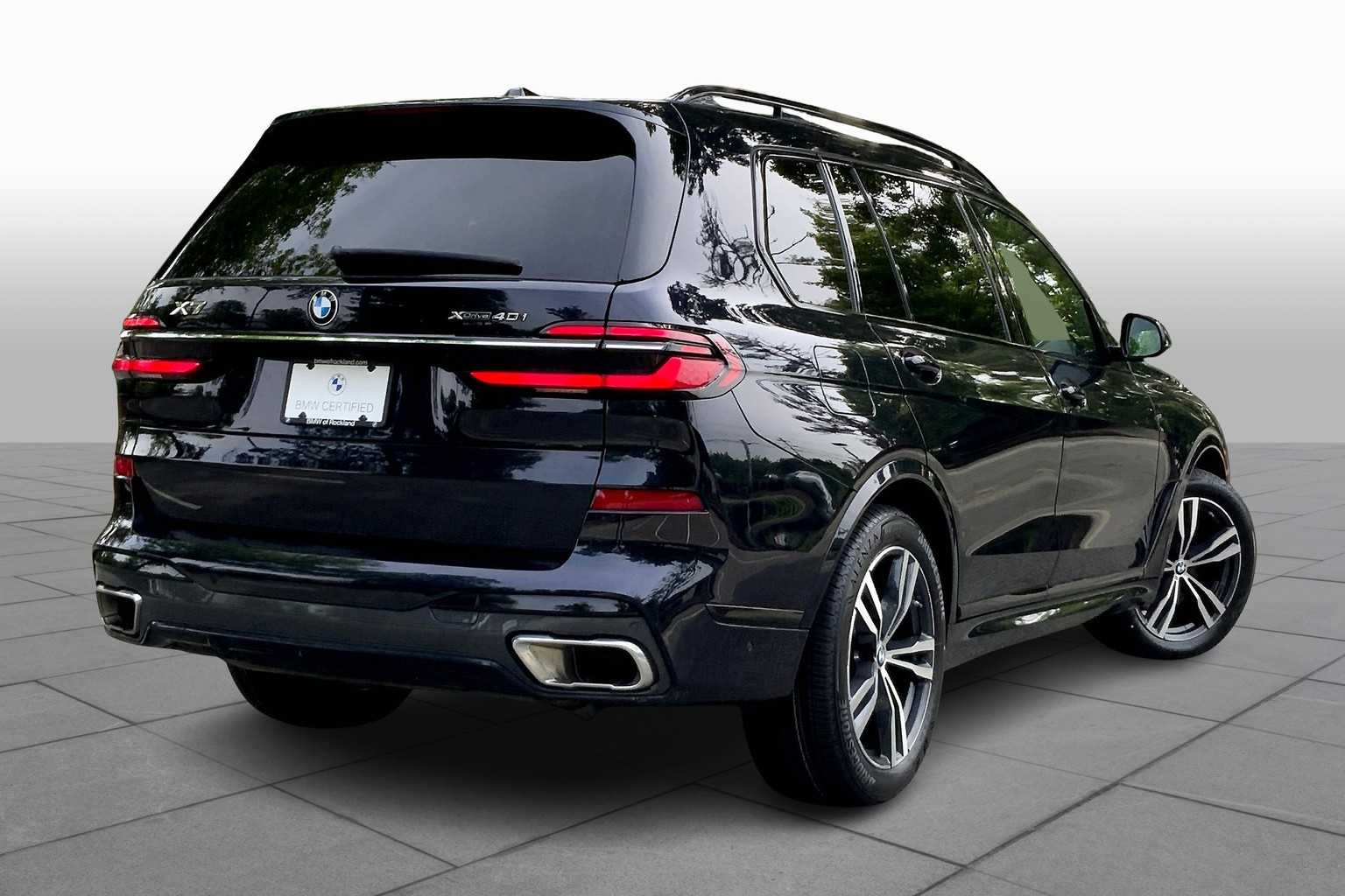 Vehicle image 4 of 31