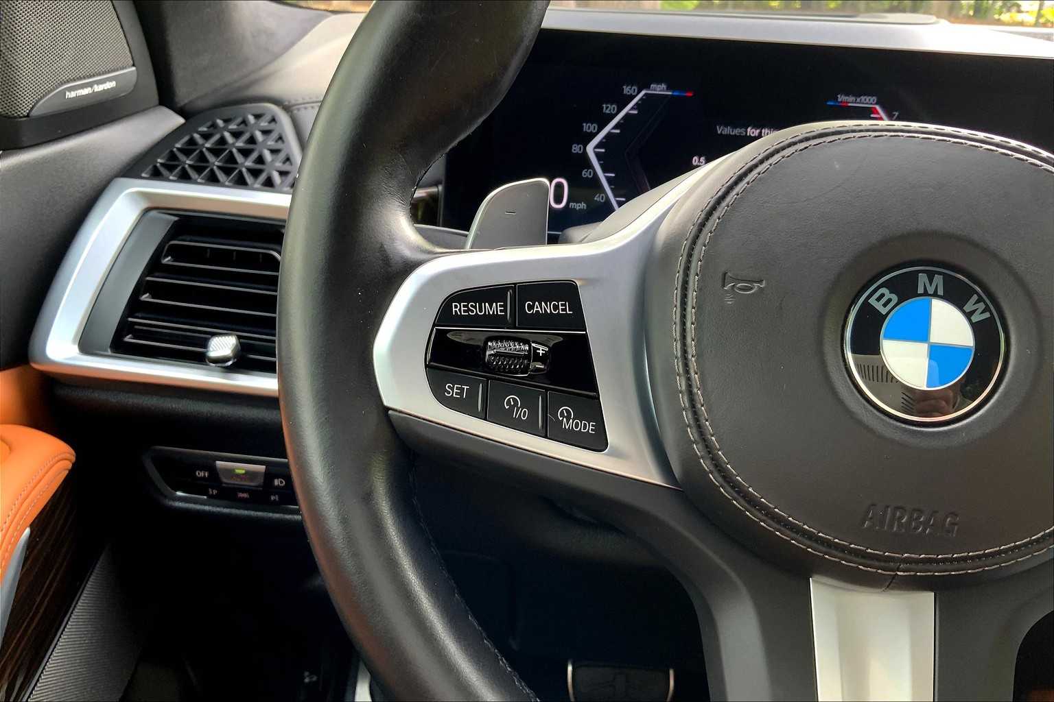 Vehicle image 23 of 31