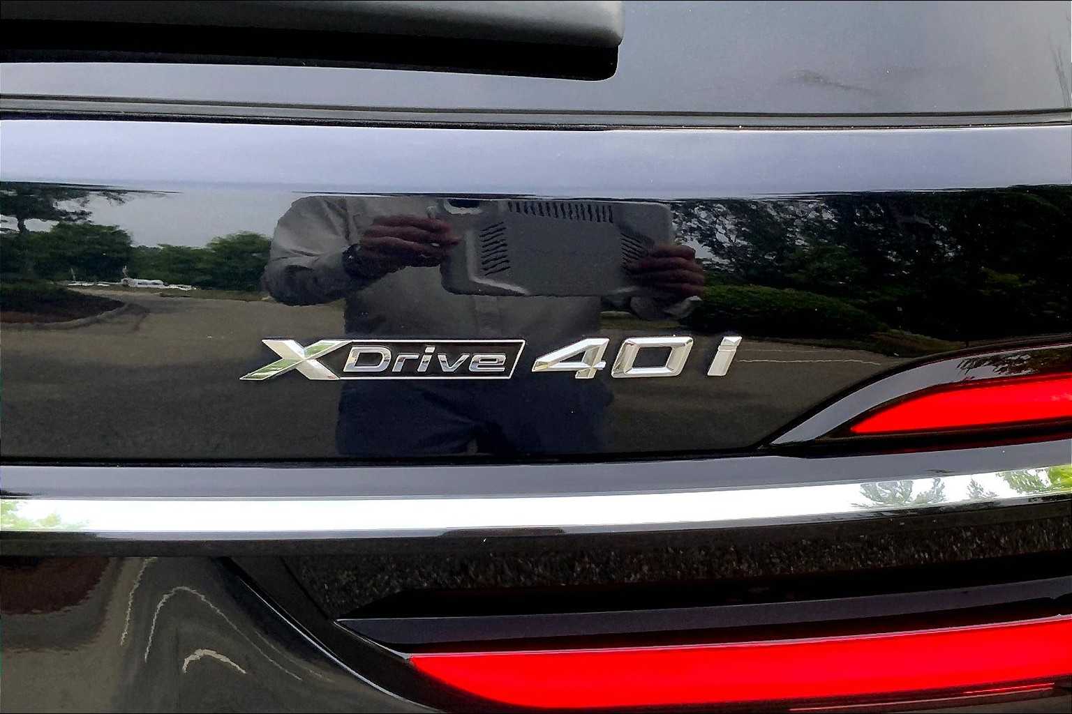 Vehicle image 11 of 31