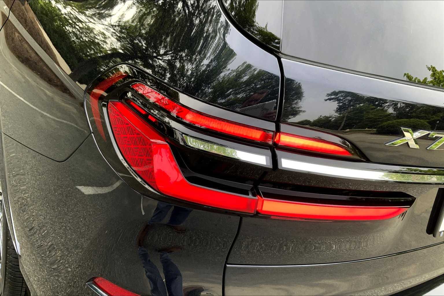 Vehicle image 27 of 31