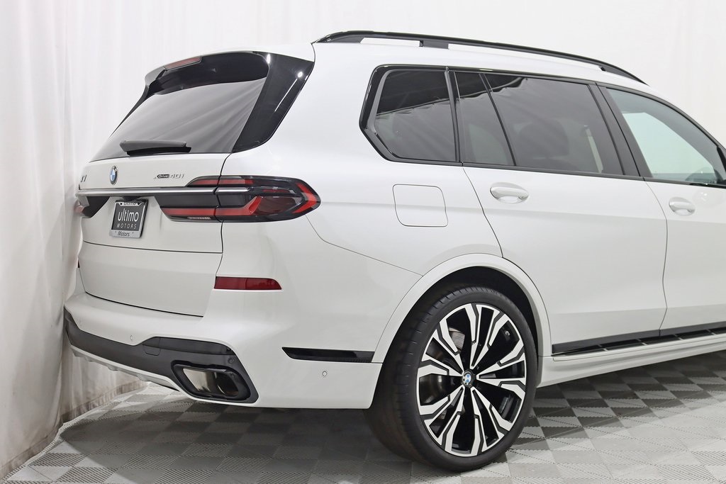Vehicle image 6 of 46