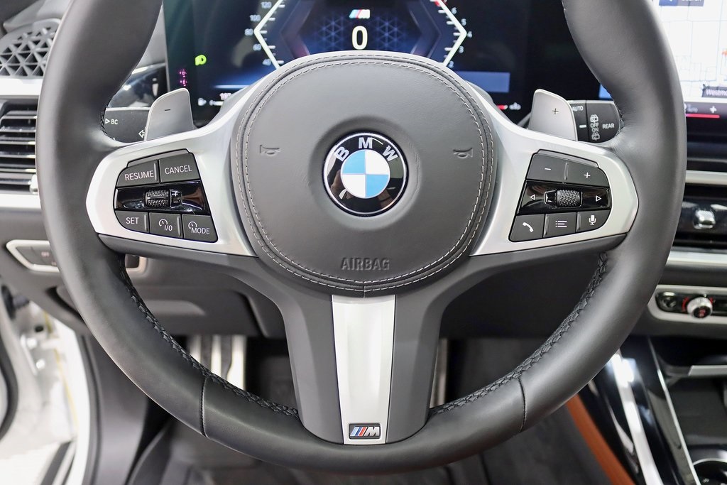 Vehicle image 21 of 46