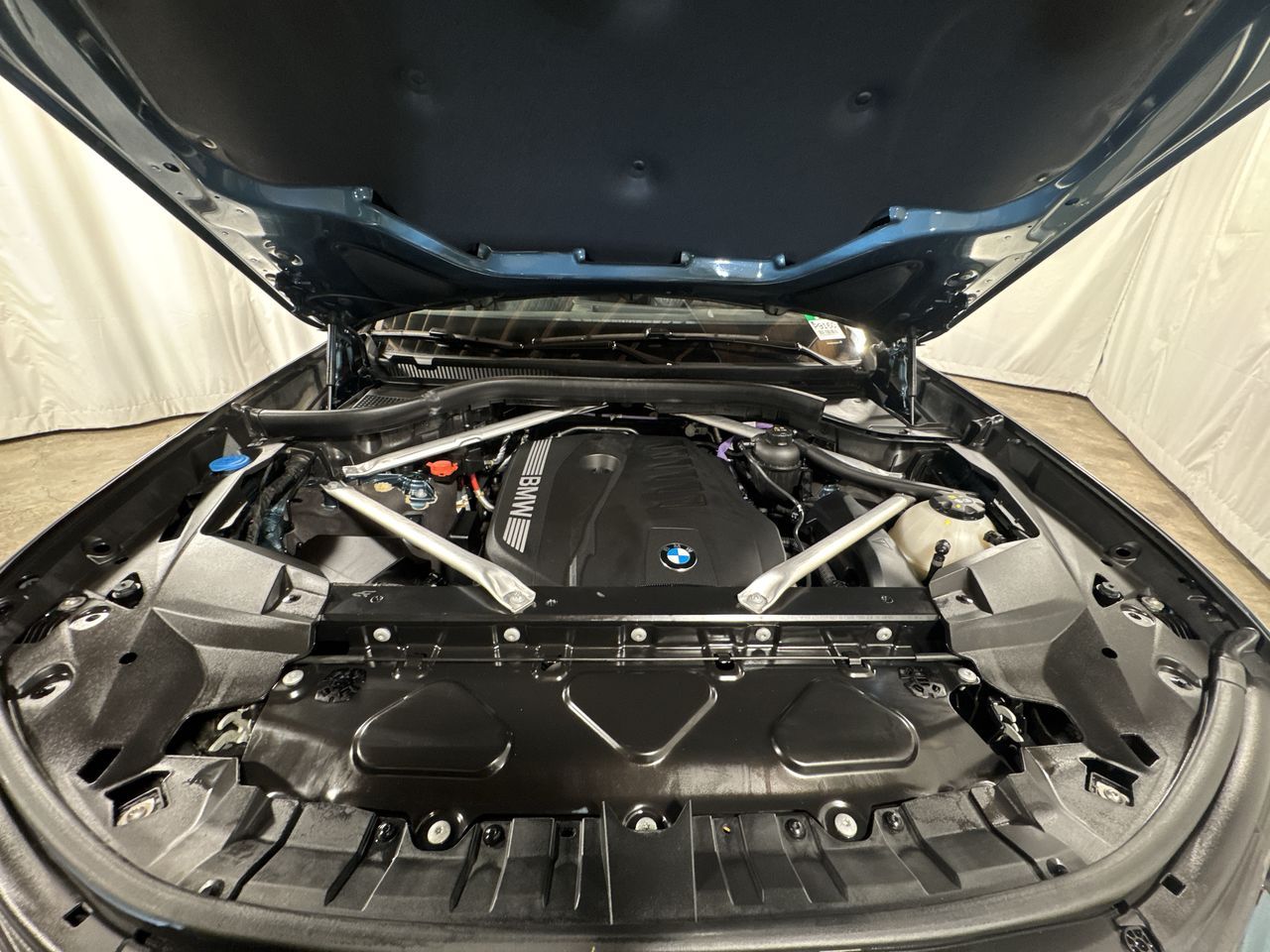 Vehicle image 10 of 36