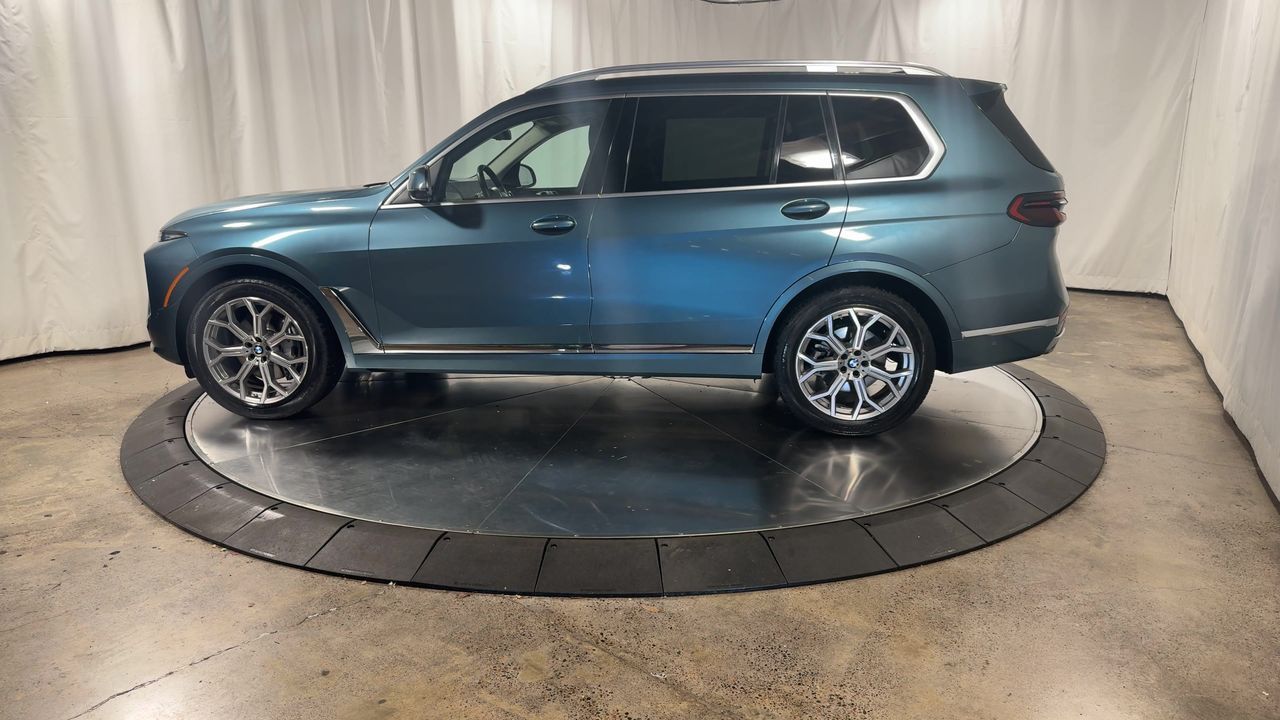 Vehicle image 9 of 36