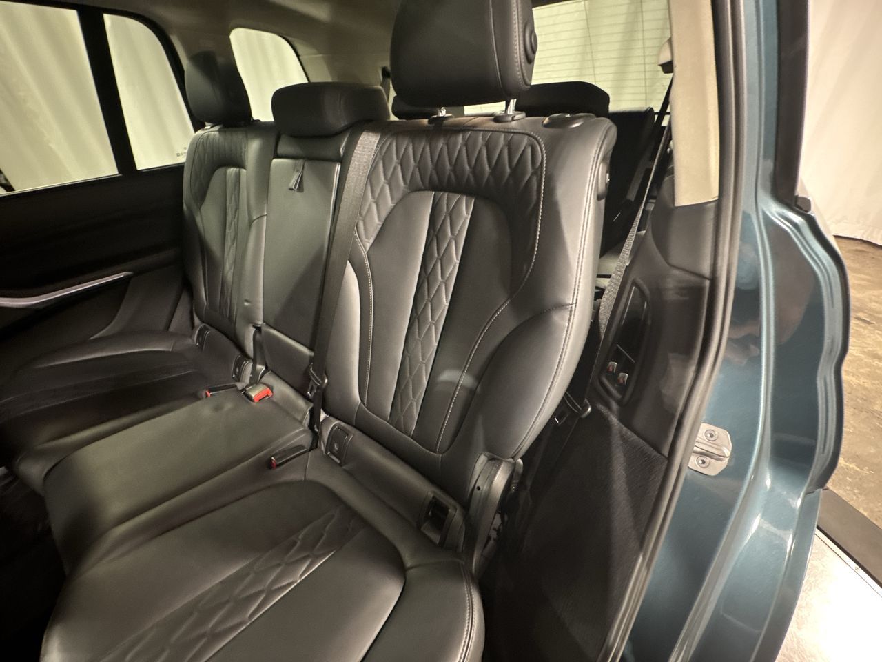 Vehicle image 19 of 36