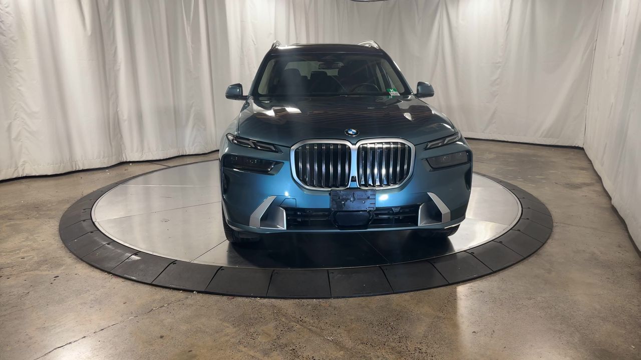 Vehicle image 3 of 36