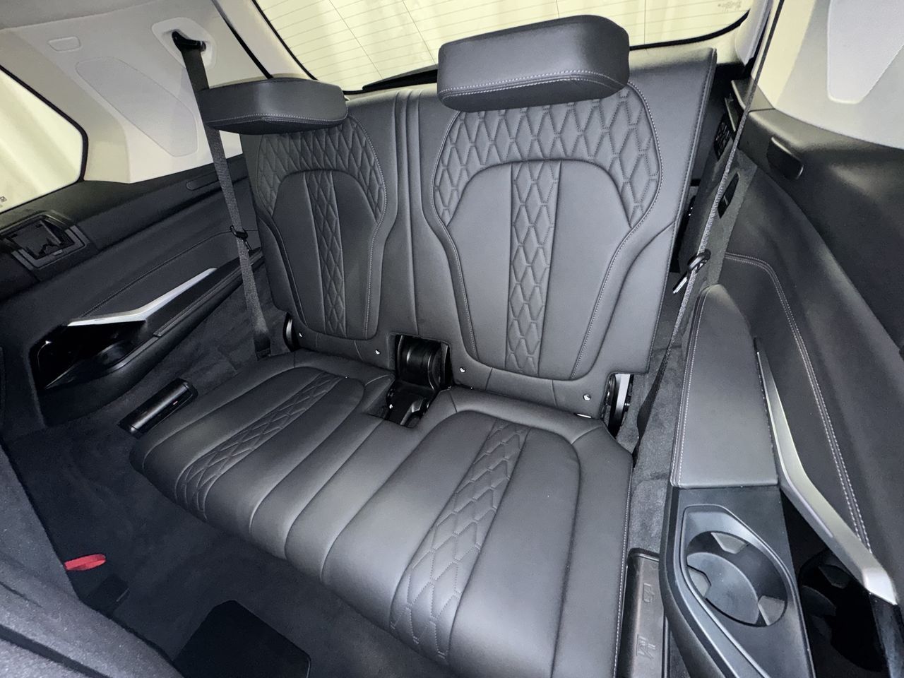 Vehicle image 22 of 36