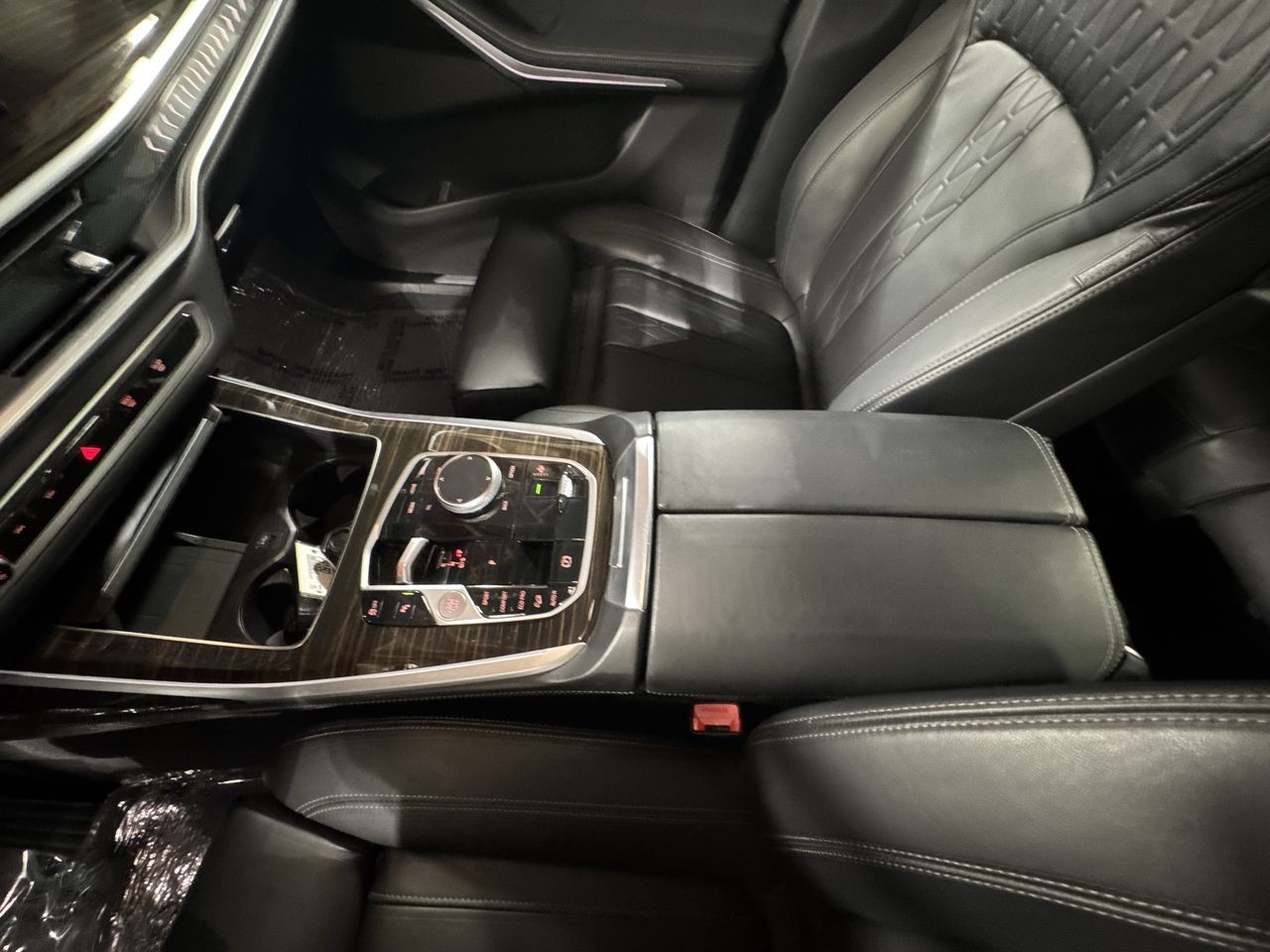 Vehicle image 26 of 36