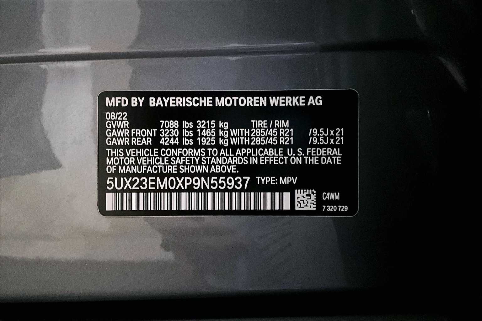 Vehicle image 33 of 35