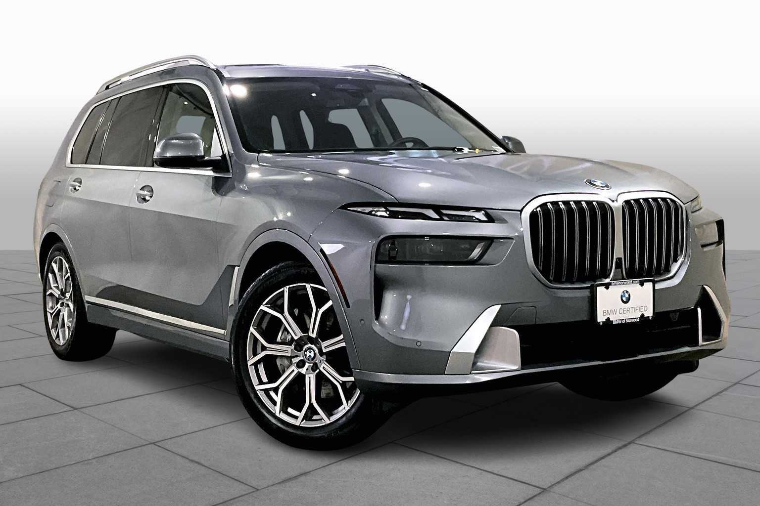 Vehicle image 3 of 35