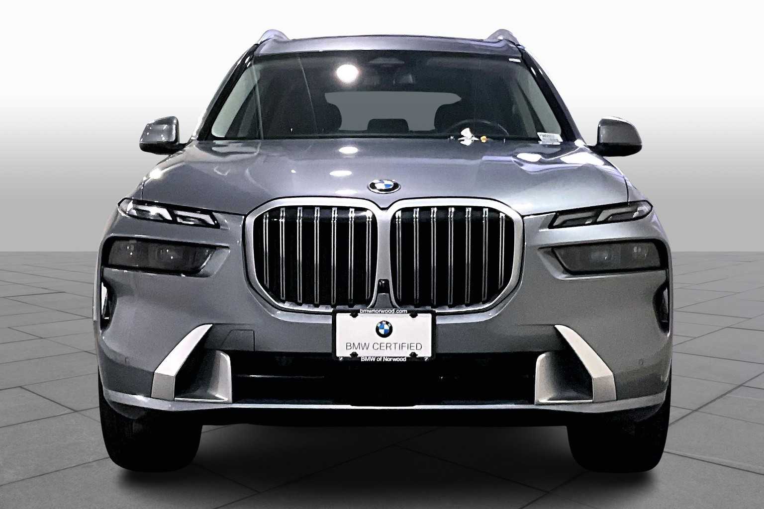 Vehicle image 2 of 35