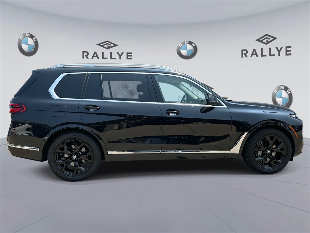 Vehicle image 4 of 19