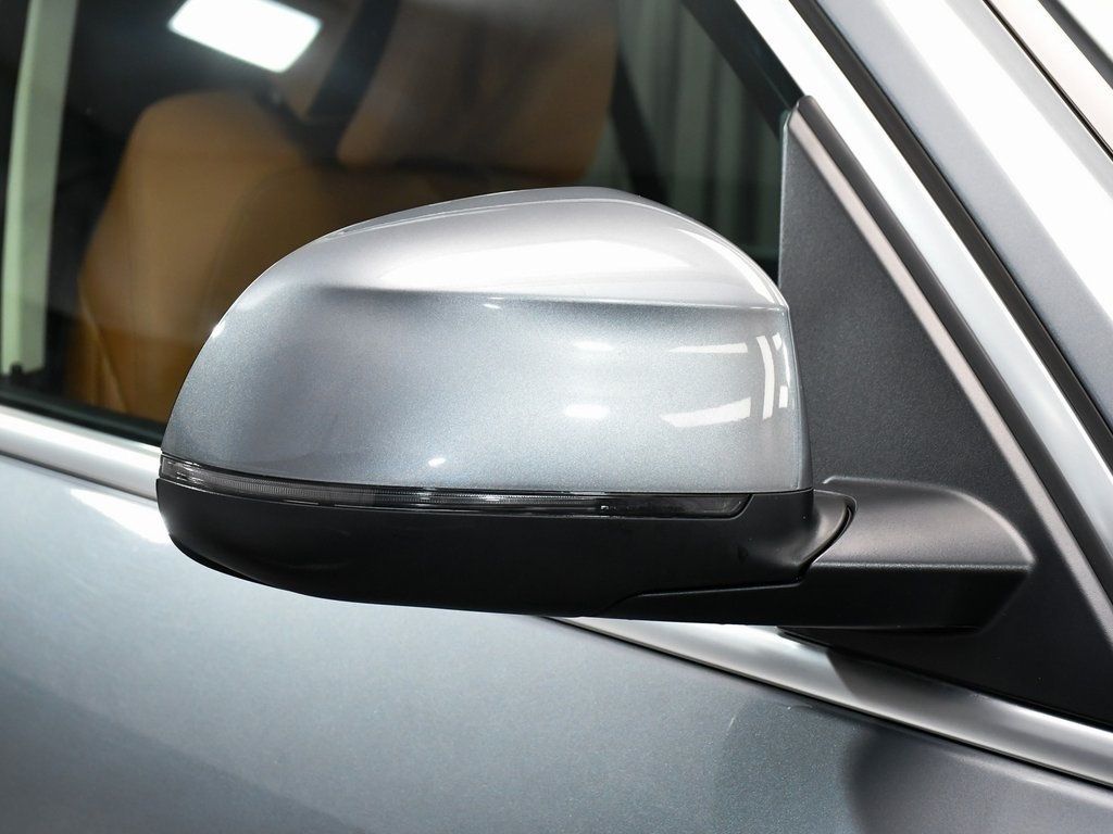 Vehicle image 81 of 100