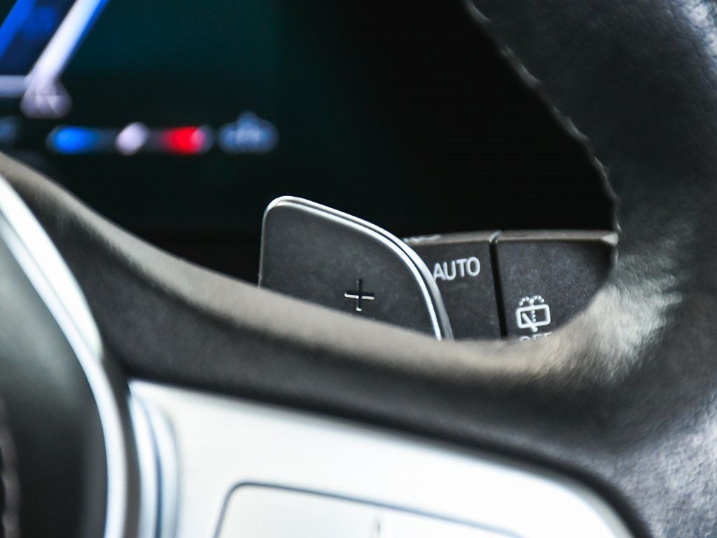 Vehicle image 41 of 100