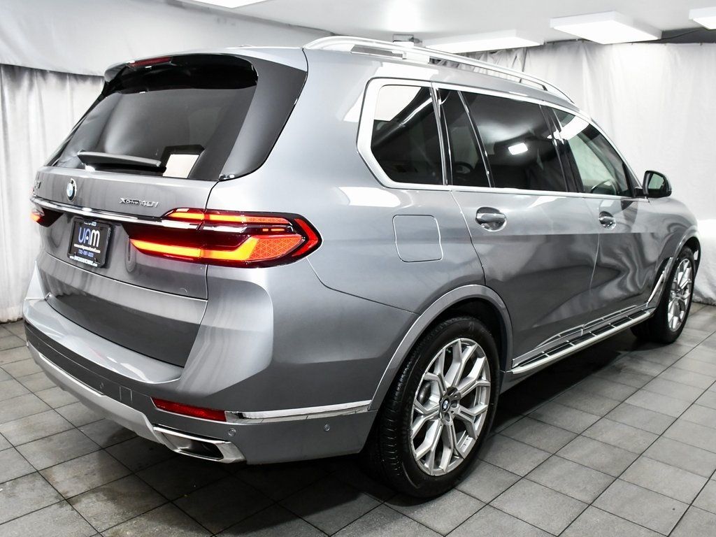 Vehicle image 4 of 100