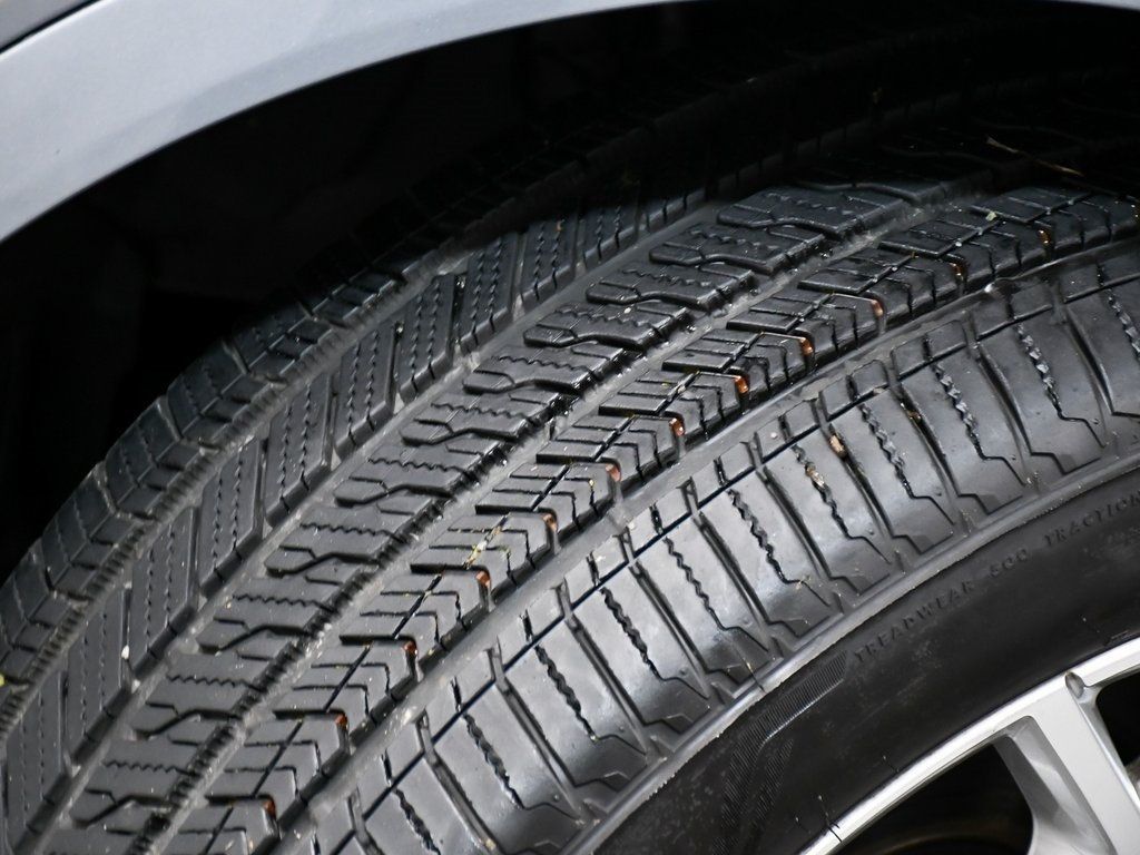 Vehicle image 97 of 100