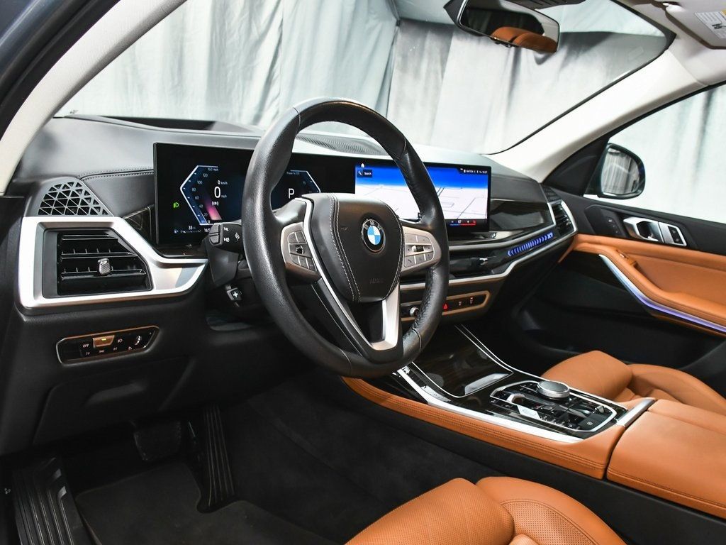 Vehicle image 18 of 100