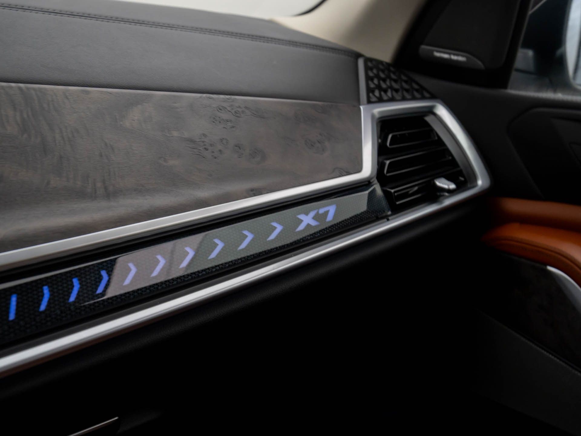 Vehicle image 31 of 40