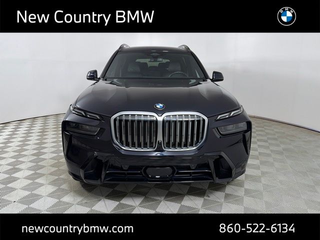 2023 BMW X7 xDrive40i Image 2 of 28