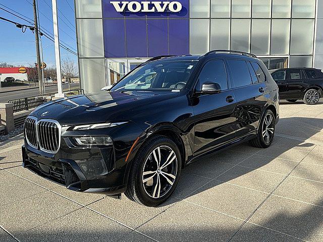 2023 BMW X7 xDrive40i Image 1 of 32