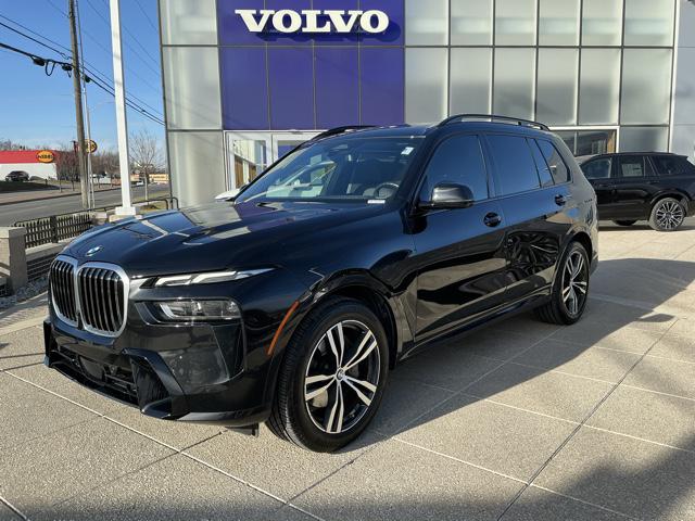 2023 BMW X7 xDrive40i Image 3 of 32