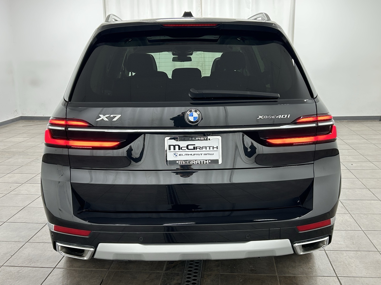 Vehicle image 6 of 44