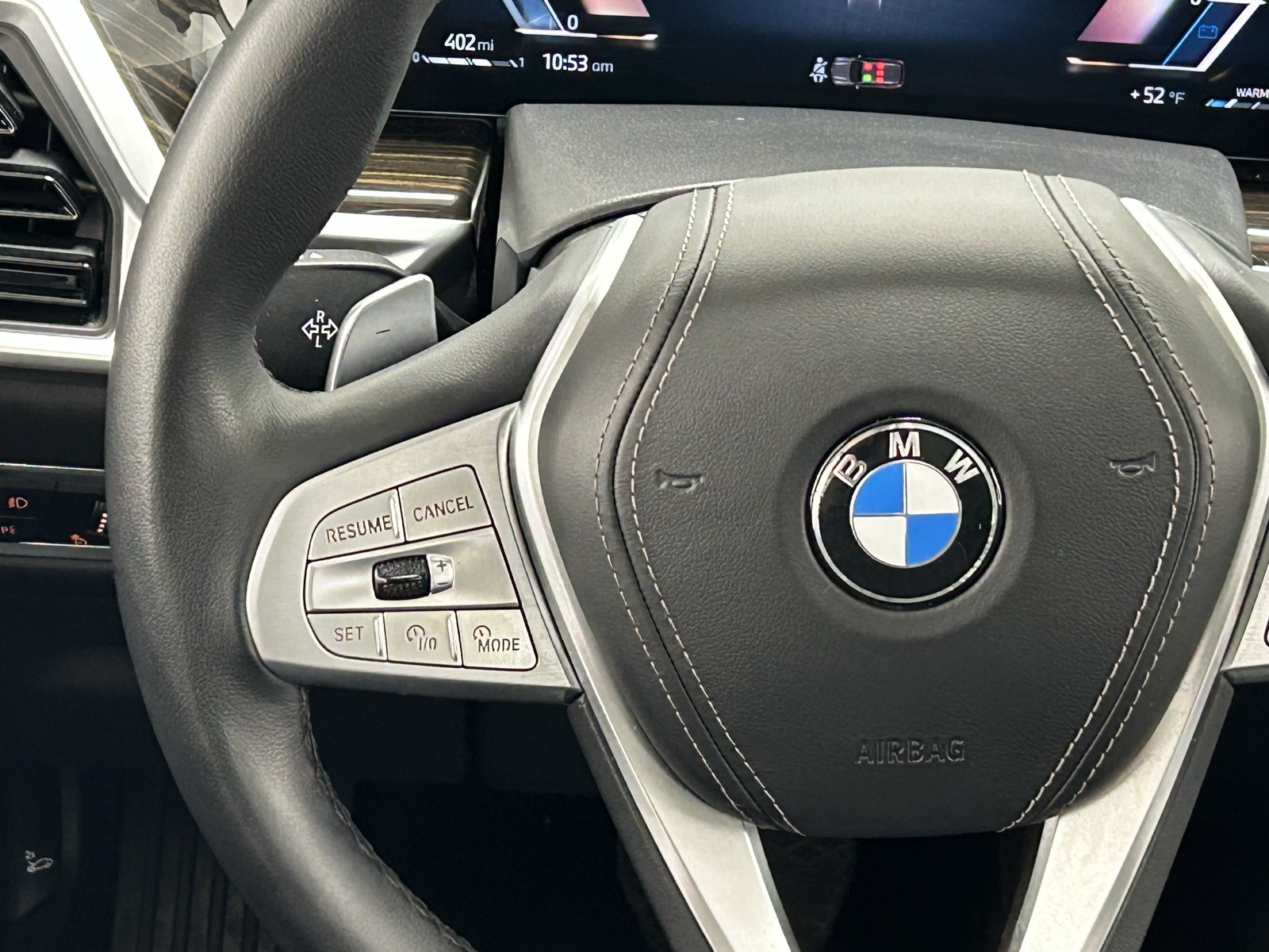 Vehicle image 11 of 44