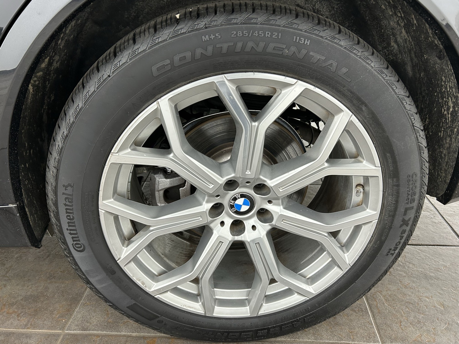 Vehicle image 37 of 44
