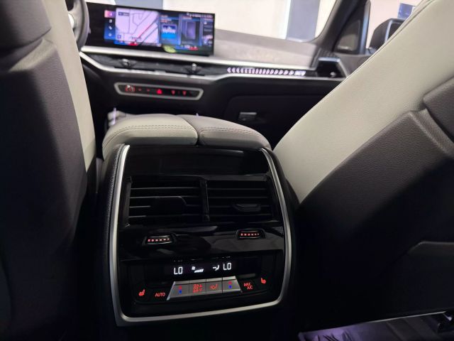 Vehicle image 23 of 26